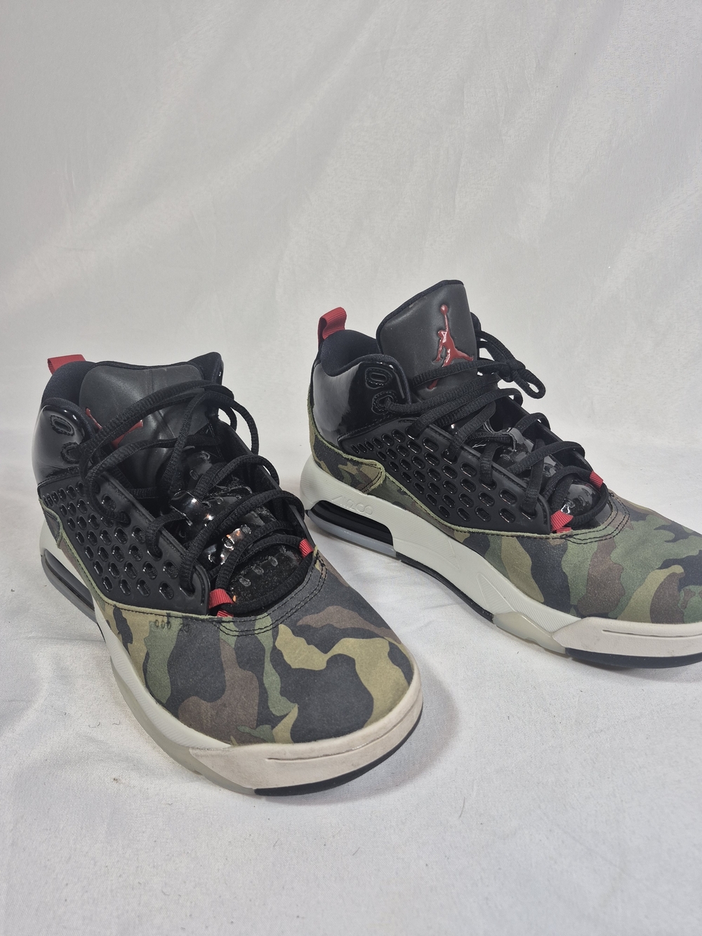 Nike Men's Jordan Maxin 200 Camo Low-Top Athletic Sneakers - Black/Green